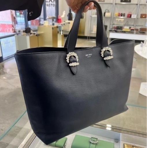 再値下げしました！定価50%OFF以上。美品JIMMY CHOO cheritoteビジュークリスタル レザートート