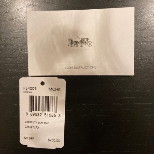 【新品】COACHコーチ　長財布　白【アウトレット店で購入】