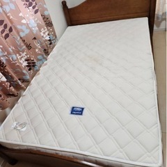 美品　セミダブルベット