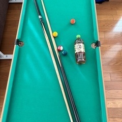 ビリヤード台