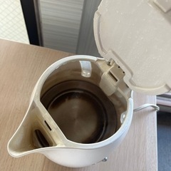 ティファール　電気湯沸かし器の画像