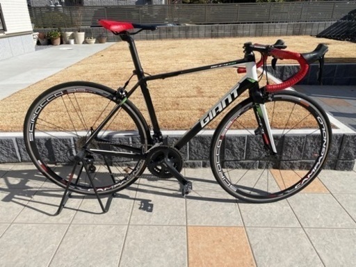近場であれば指定場所まで、お持ちします。ロードバイク　GIANT DEFY3