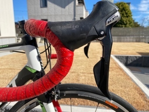 近場であれば指定場所まで、お持ちします。ロードバイク　GIANT DEFY3