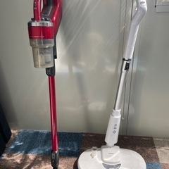 東芝の掃除機とIROOMです。