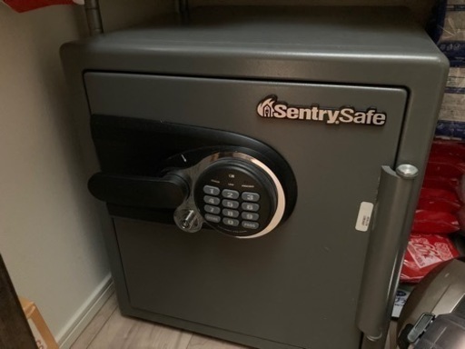 金庫(家庭用 テンキー&キーロック式)