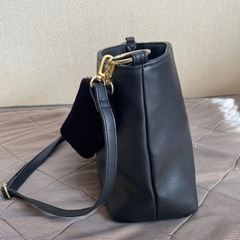 モコモコ付き　ショルダーバッグの画像