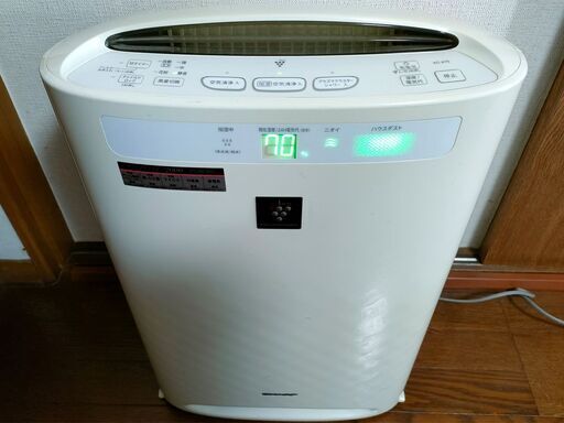 シャープ 加湿空気清浄機 プラズマクラスター7000 KC-A70-W