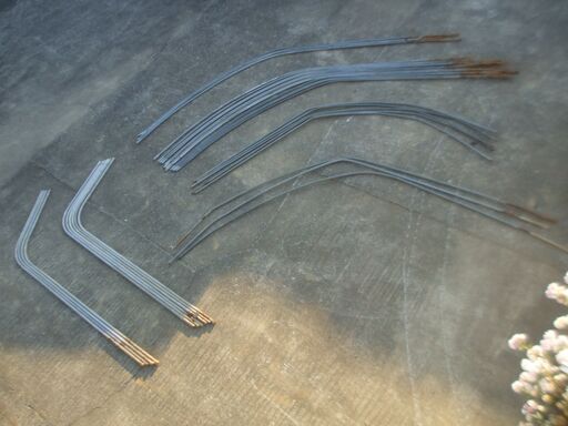 ビニールハウスのパイプ です。