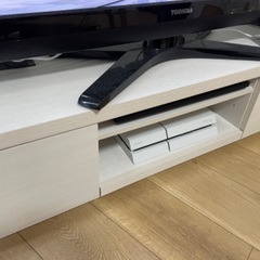 白いテレビ台