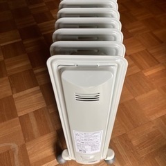 Delonghi デロンギ　HJ0812 オイルヒーターの画像