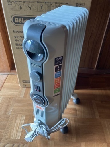 Delonghi デロンギ　HJ0812 オイルヒーター