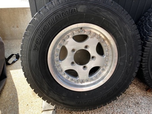 スタッドレスタイヤ　ヨコハマ