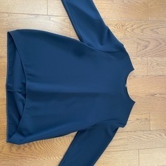 価格見直し:紺色スーツとプルオーバー[大きめ]の画像