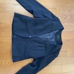 価格見直し:紺色スーツとプルオーバー[大きめ]