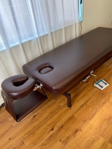 お値下げしました！エステ電動ベッド超美品！