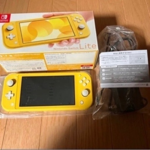 Switchライトイエロー　最安値　本日限り表示のお値段からお値下げします