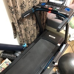 リーボック (Reebok) ランニングマシン JET300 トレッドミル　ルームランナーの画像