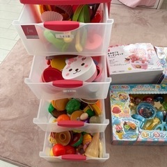 おもちゃ大量まとめ売りの画像