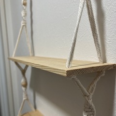 小さめの飾り棚の画像