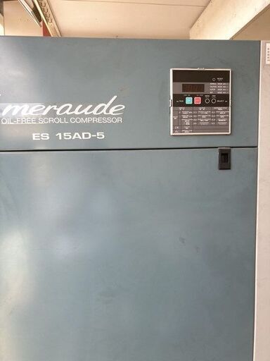 コベルコ_オイルフリーコンプレッサー_ES15AD-5_14.8kW_2002年