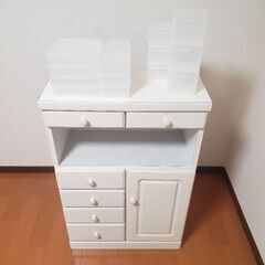 棚と100均の収納ケース