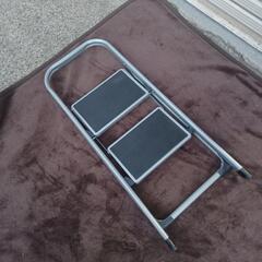 階段式脚立(2段)の画像