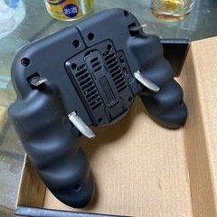 スマホ用コントローラーパッドの画像