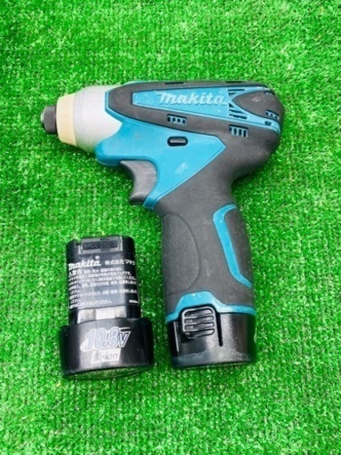 中古品● マキタ　インパクトドライバー　TD090DWX 10.8v