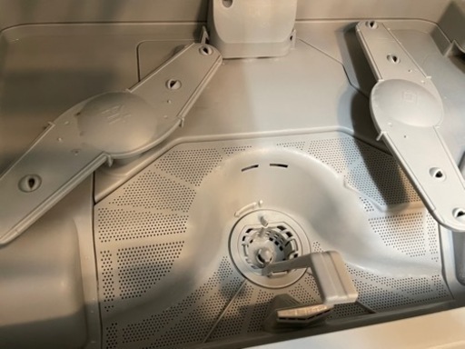 2021年製　NP-TH4-W パナソニック 食器洗い乾燥機