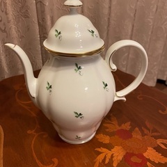 アウガルテンのコーヒーポット
