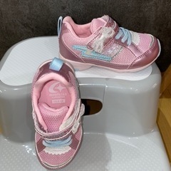 『取引中』ピンクのスニーカー 子供靴の画像