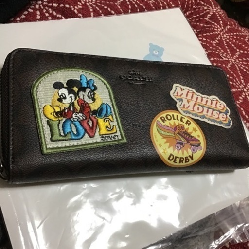 コ-チアメリカ限定ディズニー長財布新品