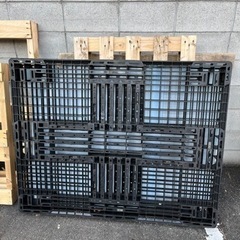 プラスチックパレットの画像