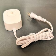 ☆★ 新品、未使用のオムロン　電動歯ブラシ用　充電器です。の画像