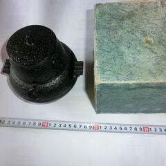➂風炉釜、鉄製、高さ約15cm、重さ約２ｋｇ、ライオンズクラブ記...