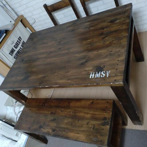 ダイニングテーブル