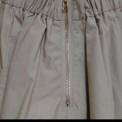 【新品タグ付き】Discoat ベージュ スカートの画像