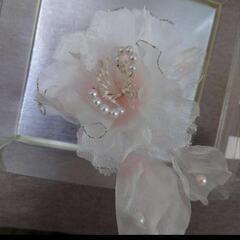 髪飾り　ホワイト×ピンク　洋風　花　パールの画像