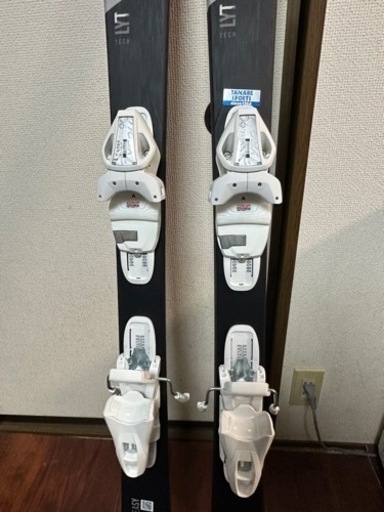 女性用スキー板　NEWモデル　　未使用品