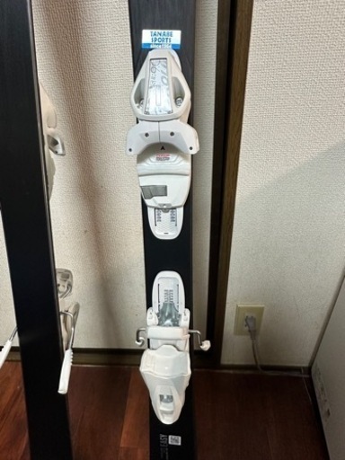 女性用スキー板　NEWモデル　　未使用品