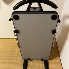 TOSHIBA ズボンプレッサー
