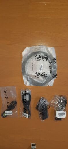 ASUS VZ２３９　モニター　　説明書と保証書と箱が付いています。