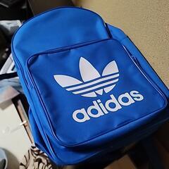 アディダス