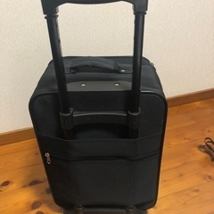 スーツケース＊黒ナイロン＊訳あり＊貰ってくださいの画像