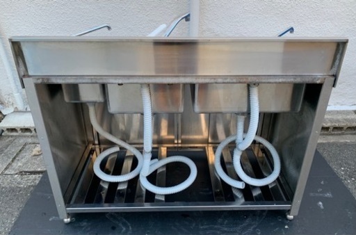 業務用 キャビネット型 三槽シンク 1200×580×800 蛇口付き 洗い場 流し台 厨房キッチン 台付き 厨房機器 作業台付き 三層 収納 大阪発