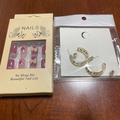 韓国コスメ　福袋に入っていたピアス&付け爪　未開封品の画像