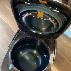 【取引中】象印　炊飯器　ZOJIRUSHI NP-YA10の画像