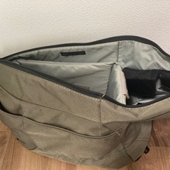 Lowepro ショルダーバッグの画像