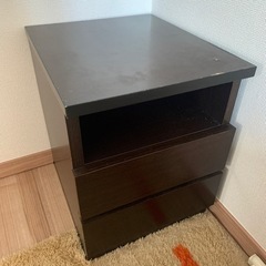 ベッドサイドテーブルの画像