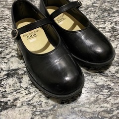ハルタキッズ　ストラップシューズ【19.0cm、卒園入学等に】